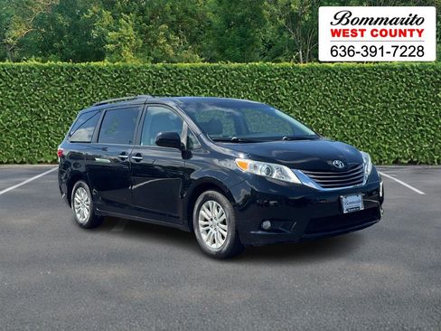 Used 2015 Toyota Sienna XLE w/ XLE Navigation Package FWD image 1