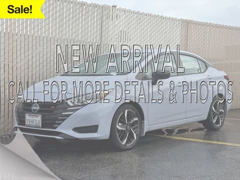 Certified 2025 Nissan Versa SR w/ Trunk Package FWD image 1