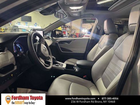 Used 2024 Toyota RAV4 XLE Premium w/ Weather Package AWD/4WD image 18