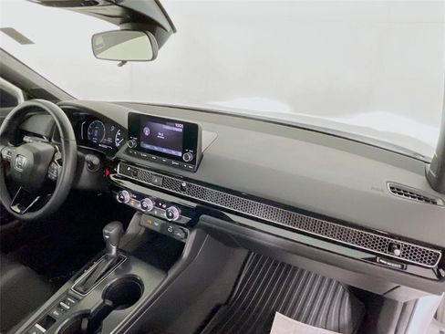 Used 2023 Honda Civic Sport image 32