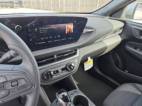 New 2026 Buick Envista Preferred image 17