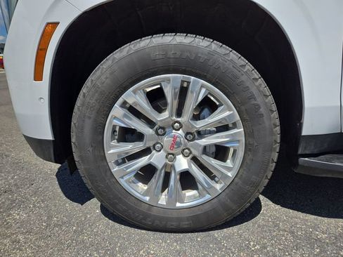 Used 2026 GMC Yukon XL Denali w/ Advanced Technology Package AWD/4WD image 7