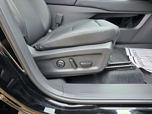New 2026 Nissan Murano Platinum AWD/4WD image 13