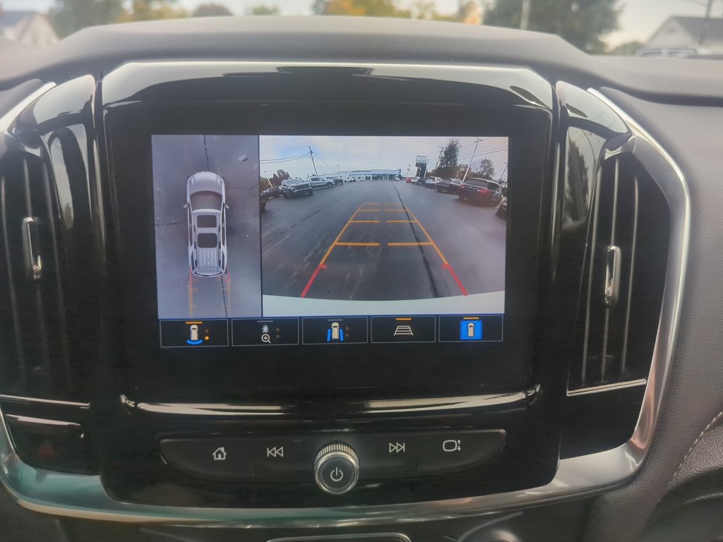 Certified 2023 Chevrolet Traverse LT w/ LT Premium Package AWD/4WD image 28