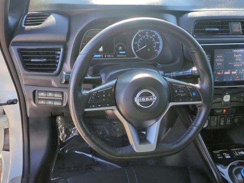 Used 2023 Nissan Leaf SV Plus image 17