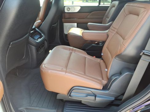 Used 2024 Lincoln Navigator Reserve AWD/4WD image 13