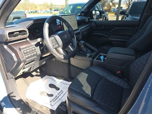 Used 2025 Toyota 4Runner TRD Off-Road Premium image 10