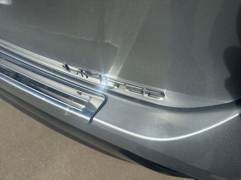 Used 2023 Toyota Highlander Limited image 4