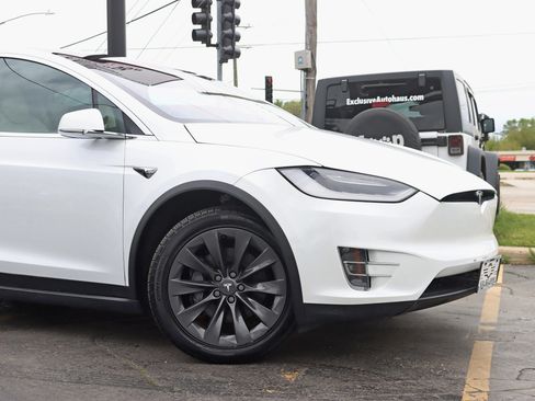 Used 2018 Tesla Model X 100D AWD/4WD image 3