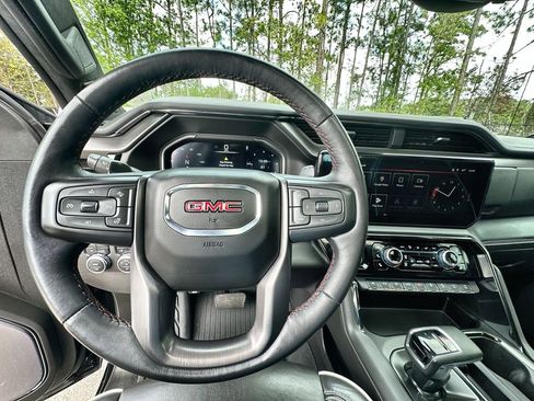 Certified 2024 GMC Sierra 1500 AT4X w/ AT4X AEV Edition AWD/4WD image 11