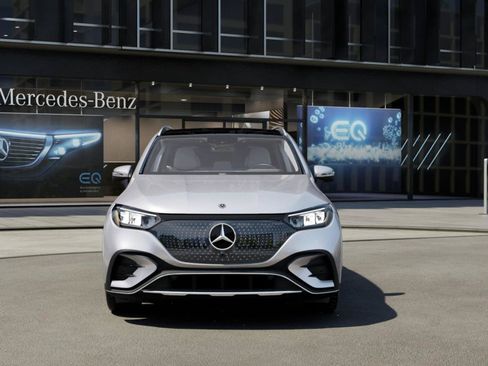 New 2026 Mercedes-Benz EQE 320 4MATIC SUV image 7