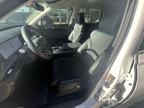 New 2026 Genesis GV80 2.5T Prestige AWD/4WD image 13