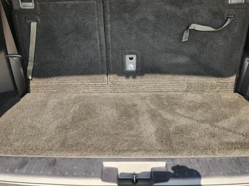 Used 2023 Toyota Highlander XLE FWD image 23