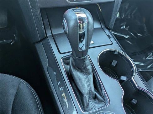 Used 2019 Ford Explorer XLT w/ Equipment Group 201A image 12