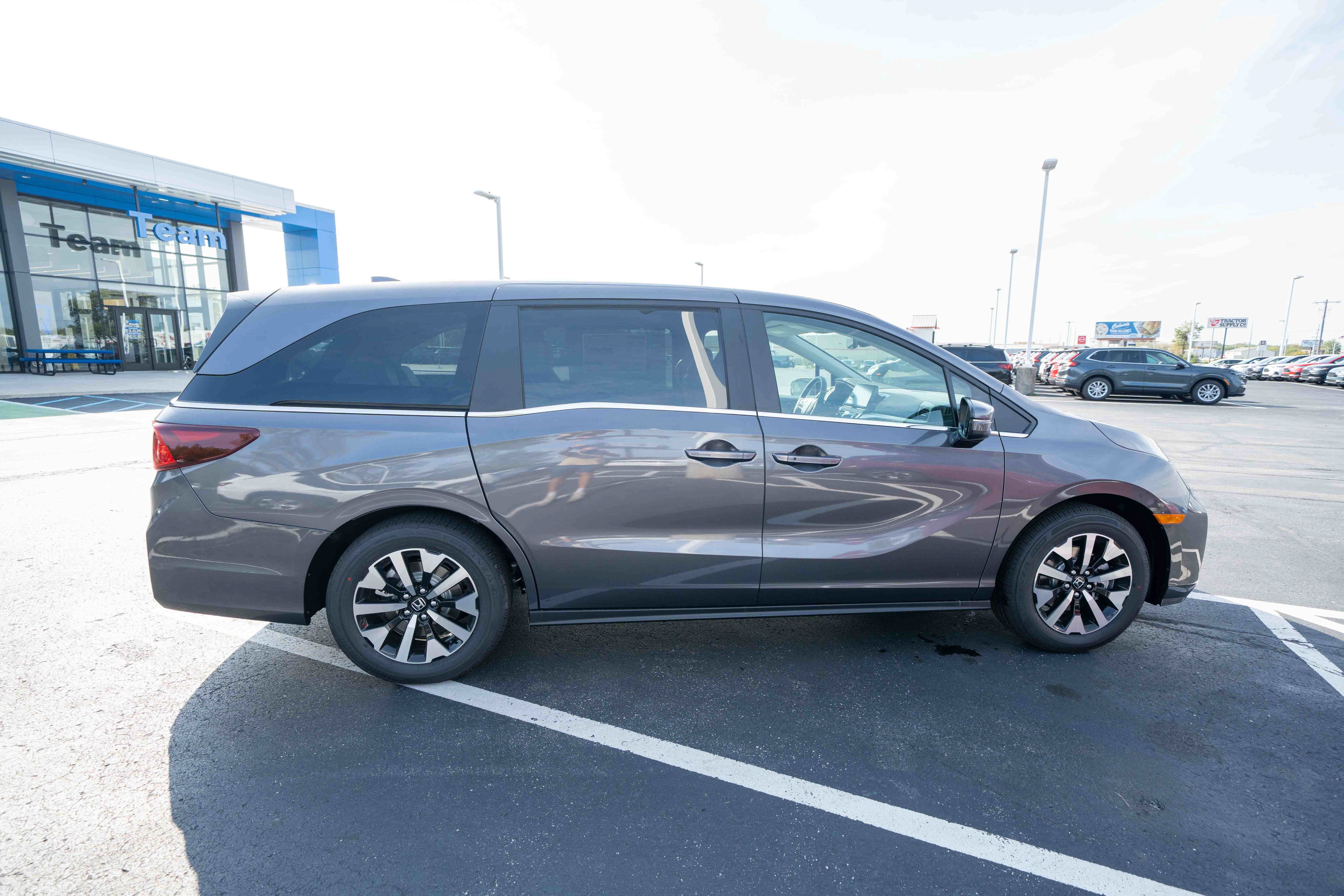 New 2027 Honda Odyssey EX-L image 6
