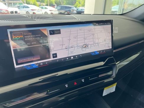 Certified 2024 BMW 530i xDrive w/ M Sport Package image 28