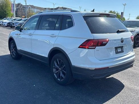 Certified 2022 Volkswagen Tiguan SE image 4
