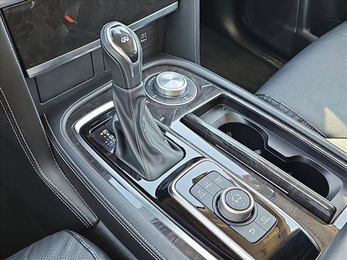 Used 2024 INFINITI QX80 Luxe image 12