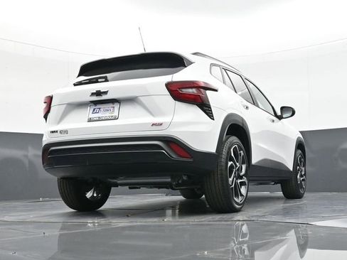 New 2026 Chevrolet Trax RS w/ Sunroof Package image 45