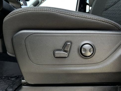 Used 2025 RAM 1500 Lone Star image 30