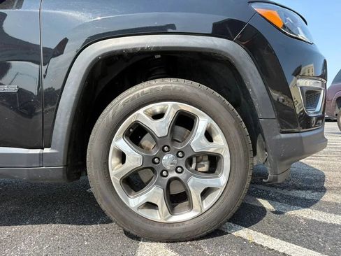 Used 2018 Jeep Compass Limited w/ Navigation Group AWD/4WD image 25