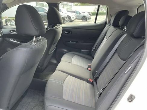 Used 2022 Nissan Leaf SV Plus image 14