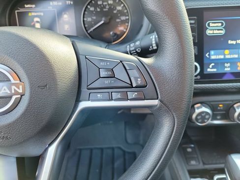 Used 2023 Nissan Kicks SV FWD image 25