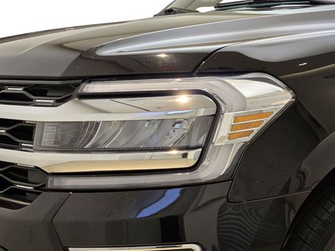 Used 2024 Ford Expedition Max Limited image 5