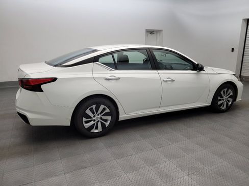 Used 2024 Nissan Altima 2.5 S FWD image 10