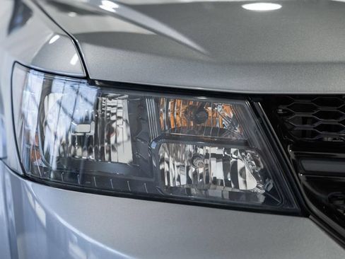 Used 2019 Dodge Journey SE w/ Premium Group FWD image 9