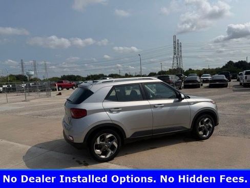 Used 2025 Hyundai Venue SEL FWD image 3