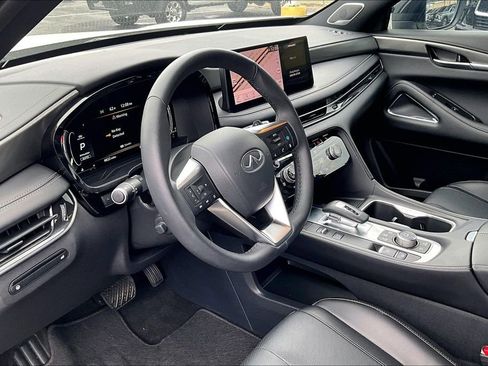 Certified 2025 INFINITI QX60 Luxe w/ Black Edition image 18