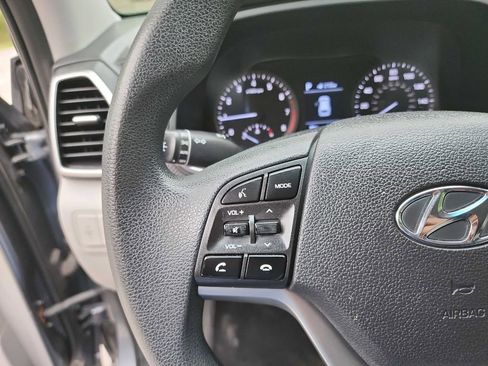 Used 2019 Hyundai Tucson Value FWD image 16