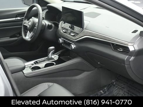 Certified 2025 Nissan Altima 2.5 SL FWD image 6