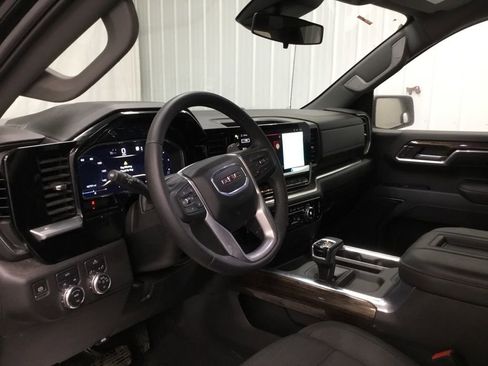 Used 2022 GMC Sierra 1500 Elevation image 12