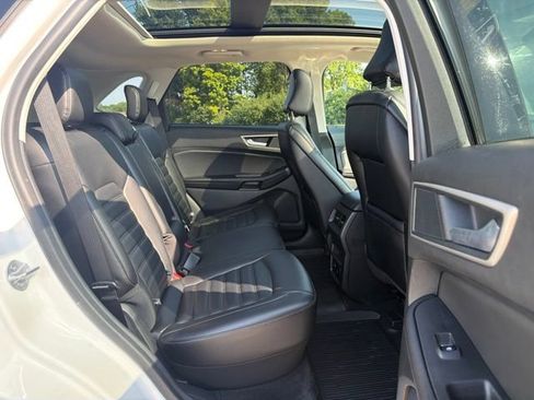 Used 2024 Ford Edge SEL w/ Convenience Package AWD/4WD image 12