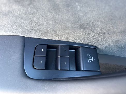 Used 2026 Tesla Model Y Long Range image 15