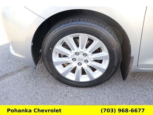 Used 2015 Toyota Sienna XLE Premium image 27