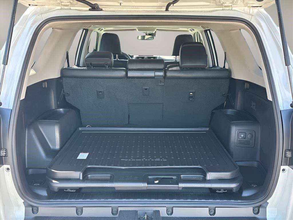 Used 2022 Toyota 4Runner Limited AWD/4WD image 5