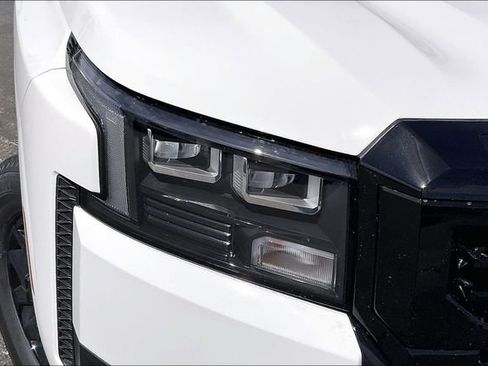 New 2026 Nissan Frontier SV image 10