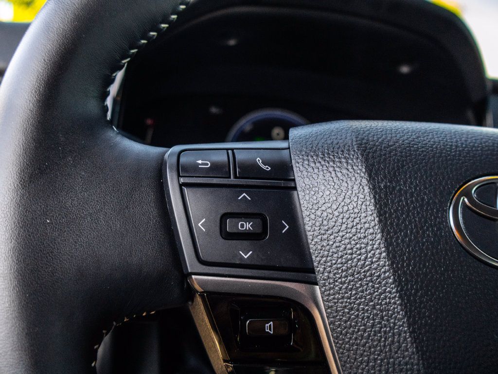 Used 2026 Toyota Camry SE FWD image 34