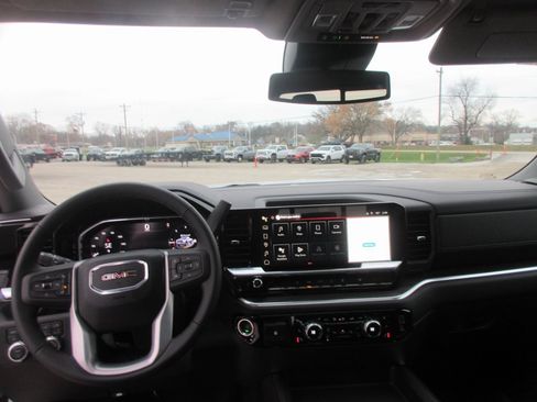 New 2026 GMC Sierra 2500 SLT w/ SLT Premium Package image 18