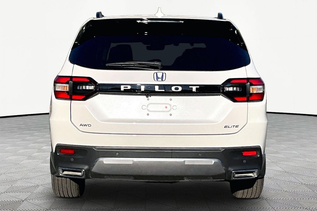 Used 2026 Honda Pilot Elite image 6