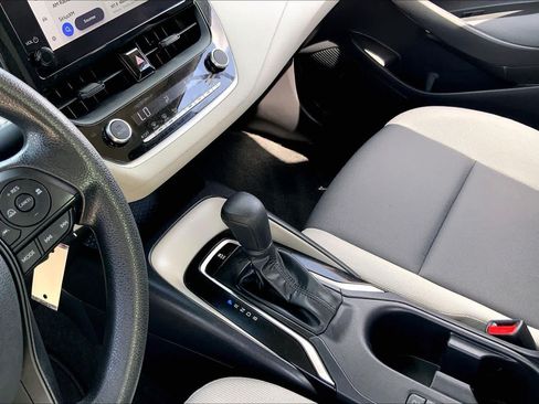 Used 2023 Toyota Corolla LE FWD image 16