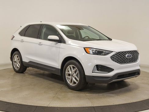 Used 2024 Ford Edge SEL image 6