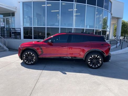 Used 2025 Chevrolet Blazer EV RS AWD/4WD image 2