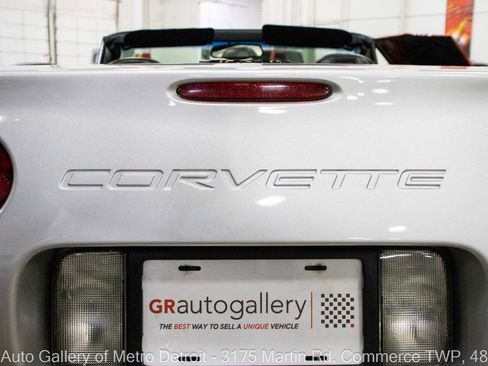 Used 2002 Chevrolet Corvette Convertible w/ Preferred Equipment Group2 RWD image 31