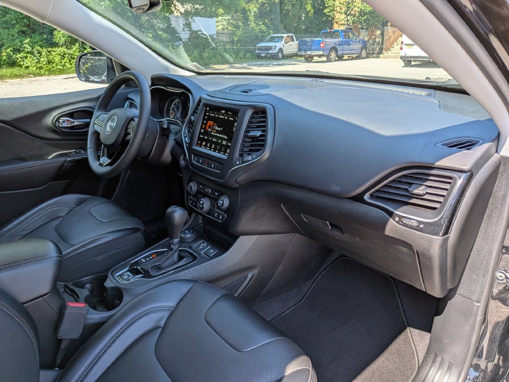 Certified 2023 Jeep Cherokee Altitude Lux AWD/4WD image 25