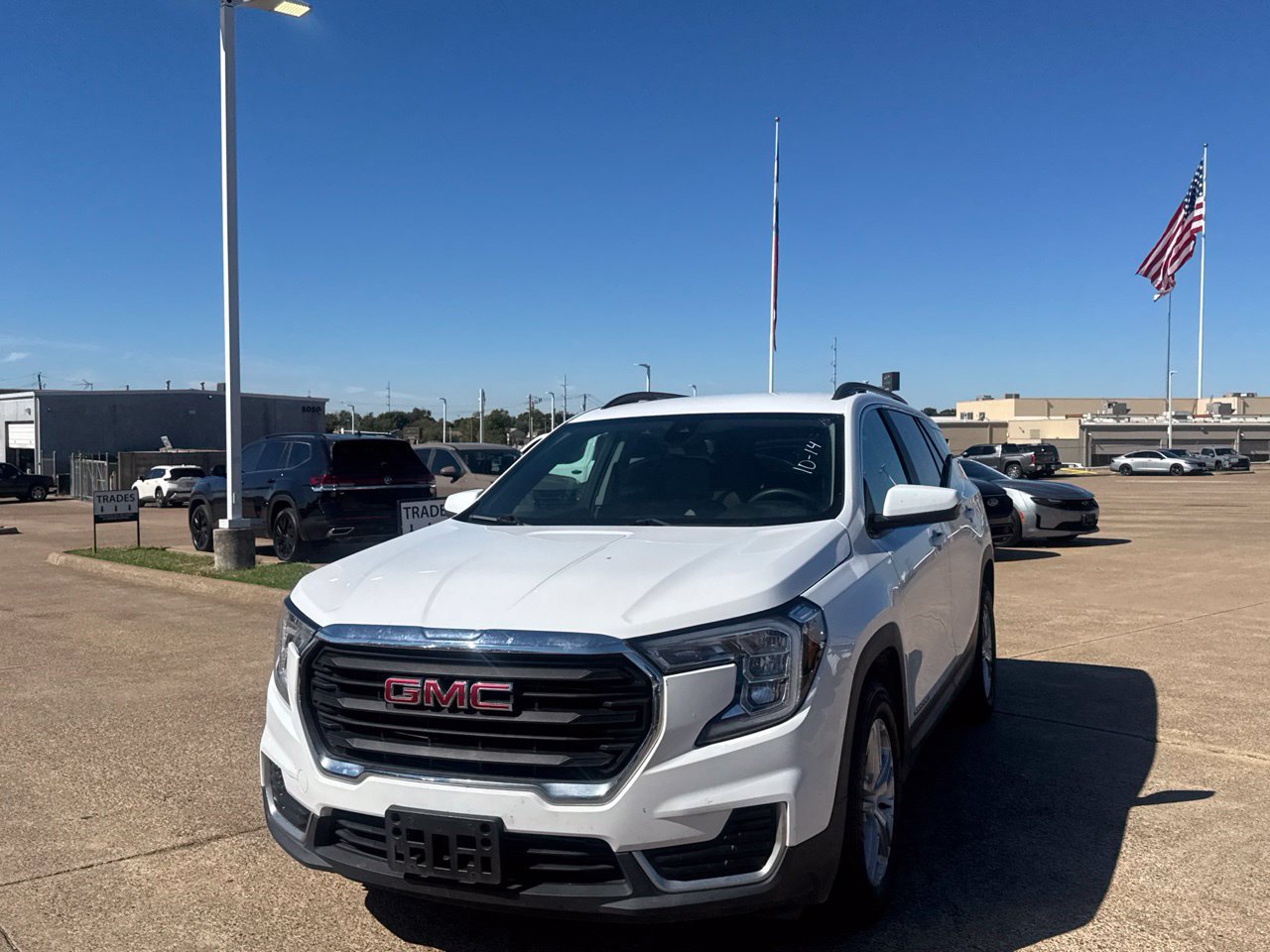 Used 2022 GMC Terrain SLE w/ Driver Convenience Package FWD image 8