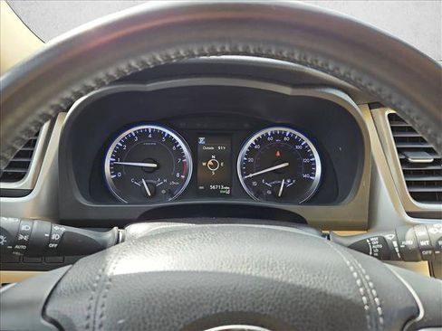Used 2018 Toyota Highlander Limited Platinum AWD/4WD image 11